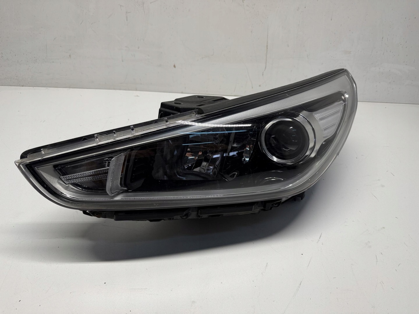 HYUNDAI I30 III light left left front front 17-21 92101-G4030