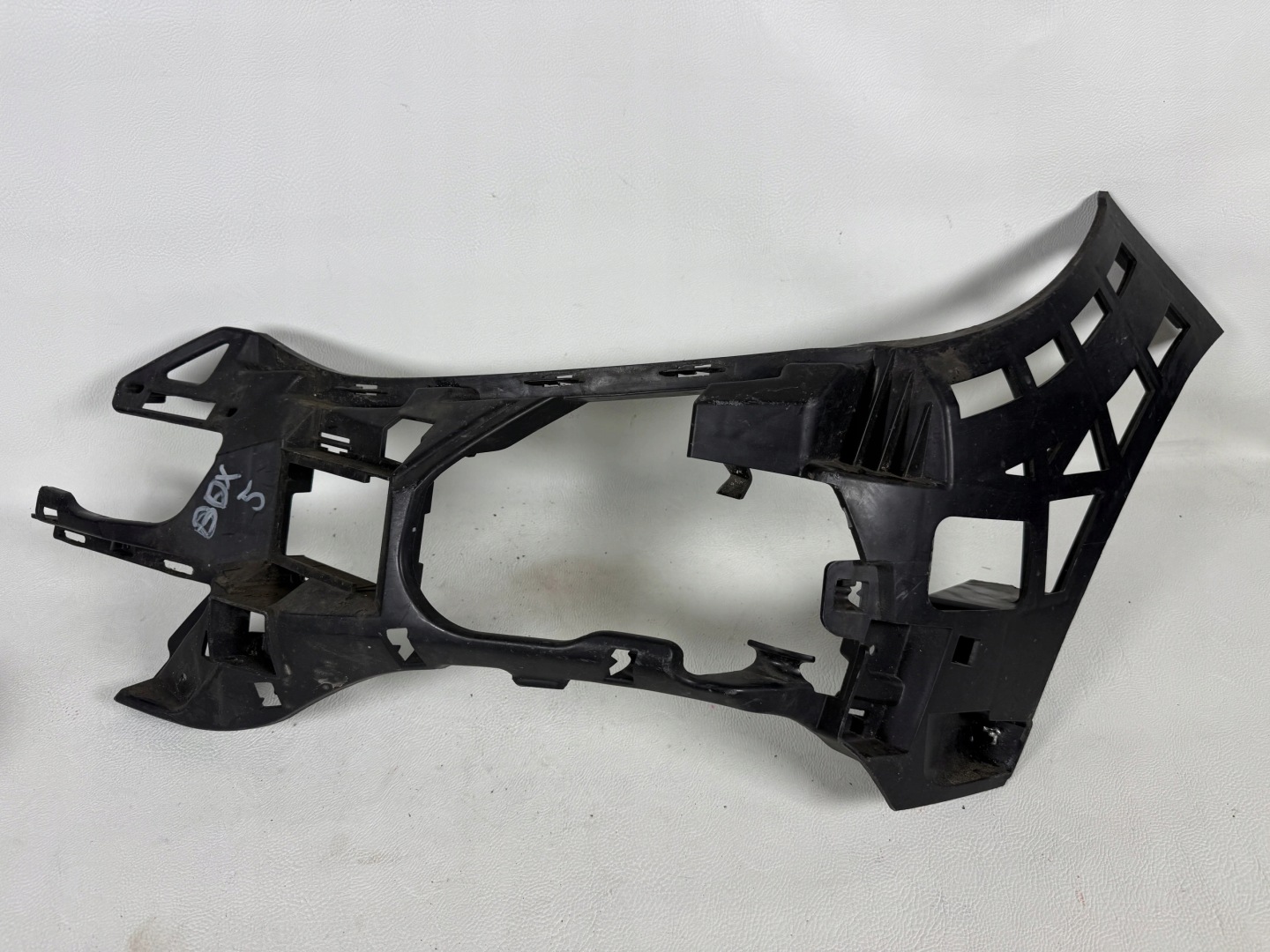 Mercedes E Klasa W212 bumper bracket front A2128853765