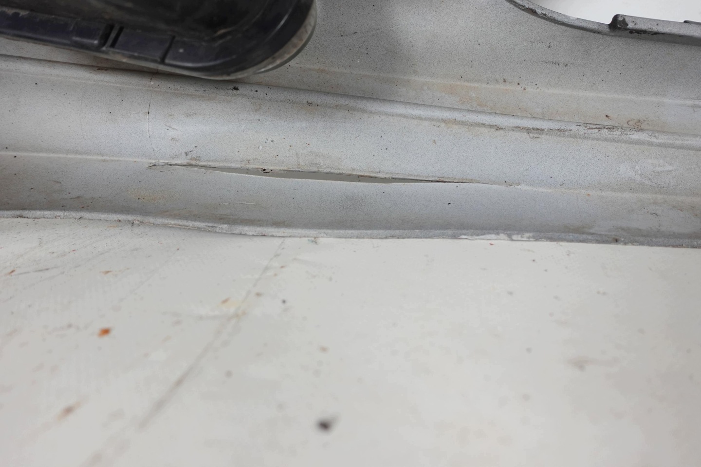 bumper front front MERCEDES E KLASA W211 02-06 C197 AVANTGARDE PDC