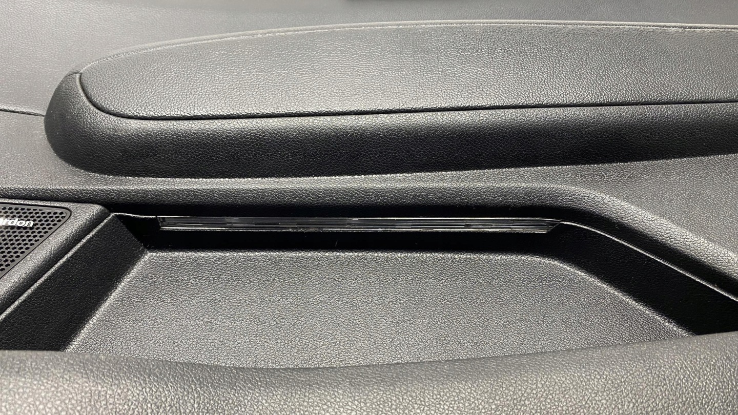 KIA OPTIMA IV upholstery side door right right front HARMAN KARDON