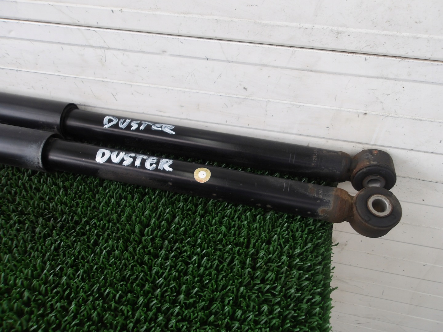 DUSTER and 10-18 shock absorber rear right left rear part OE