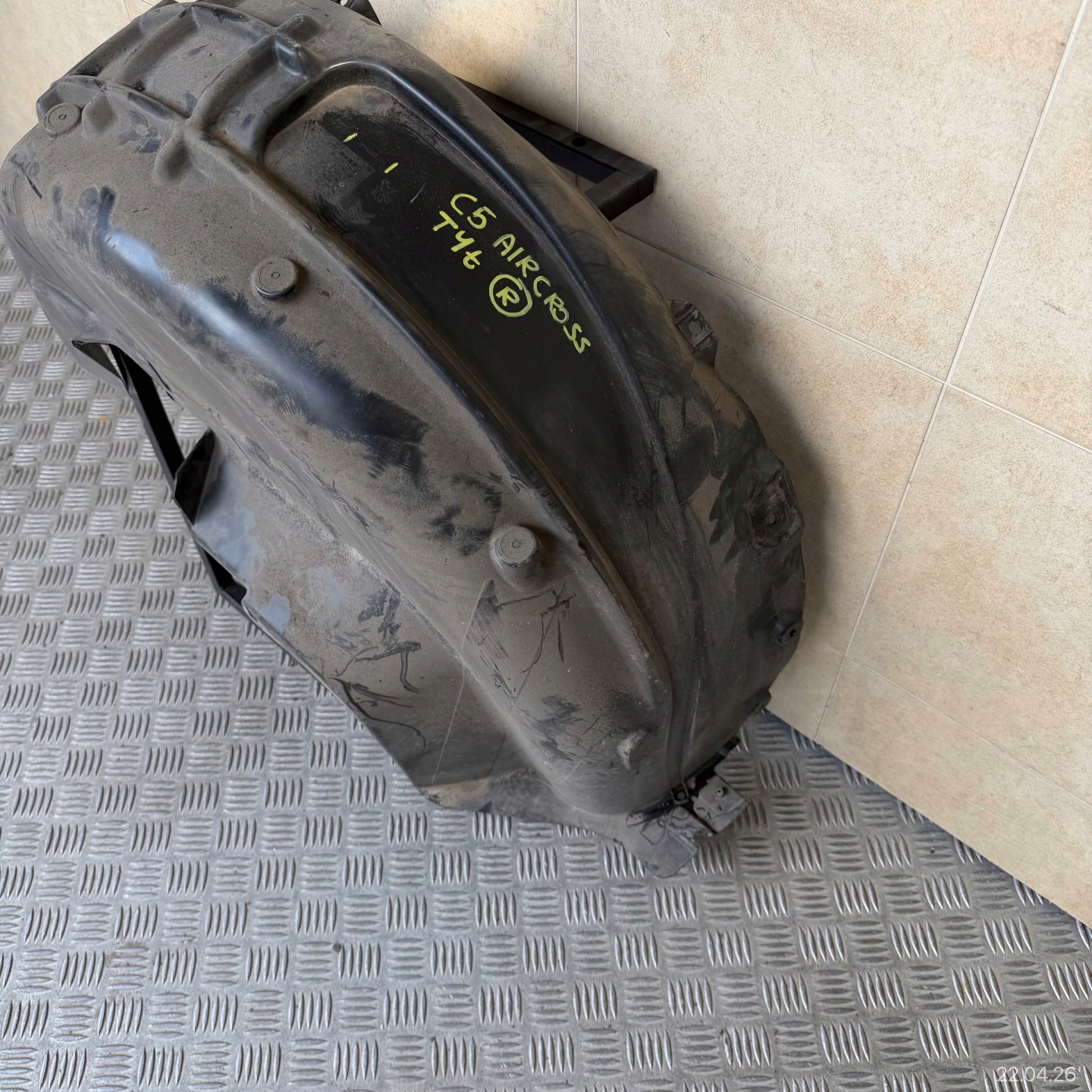 mudguard rear. right PEUGEOT 5008 II 9816602480