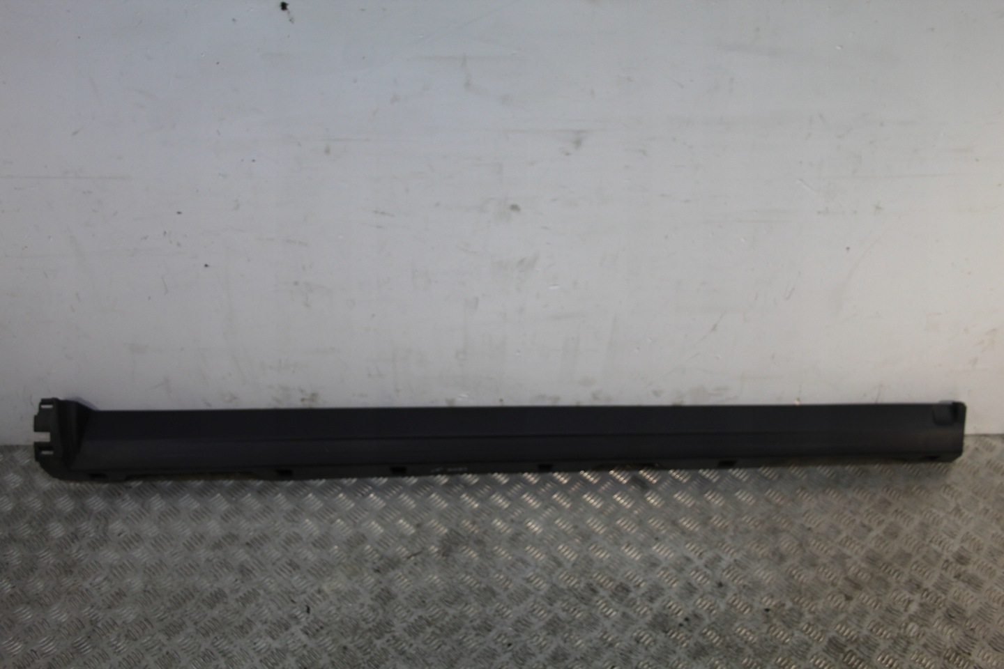 cap threshold threshold left DISCOVERY SPORT L550