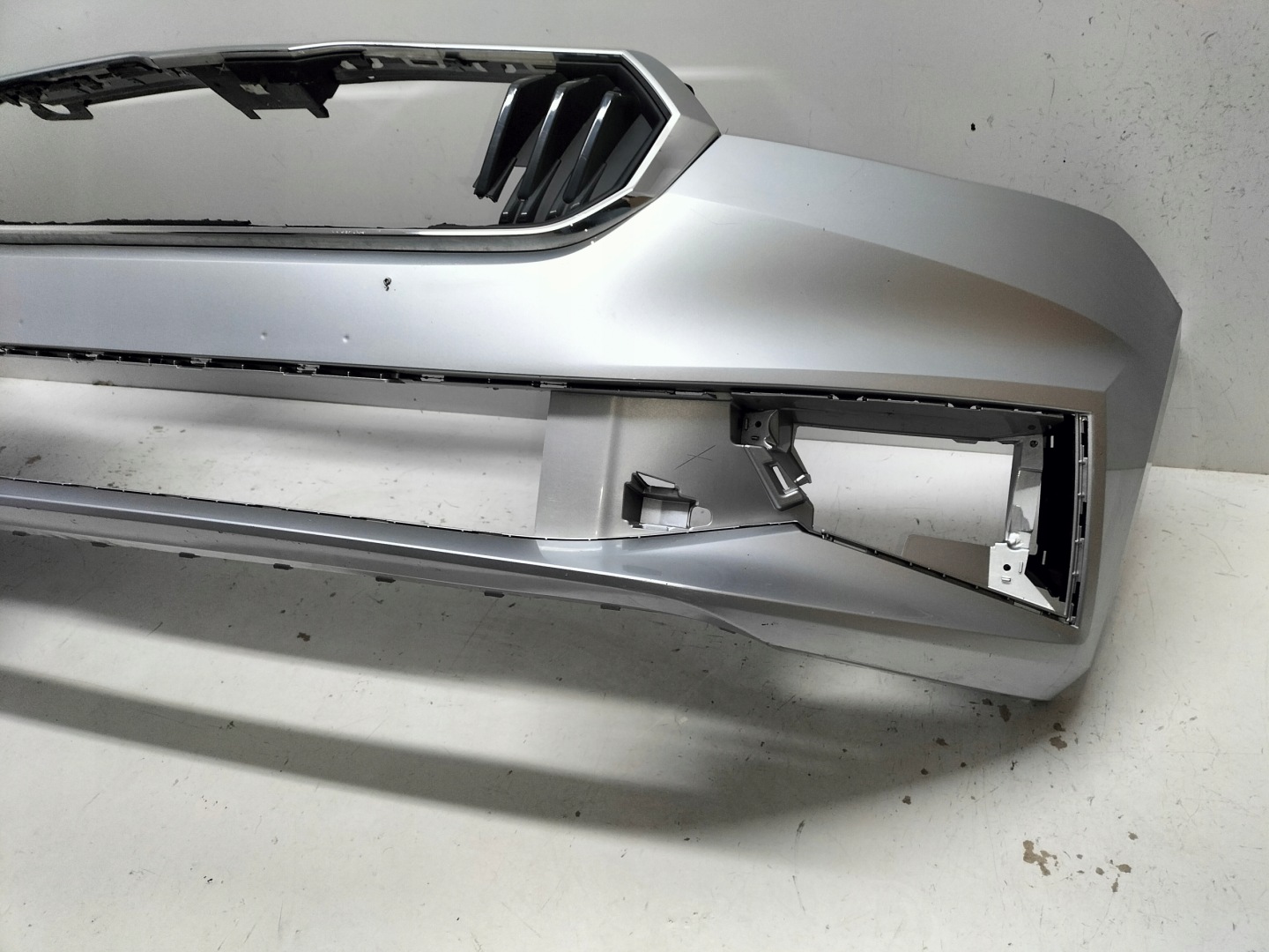 nárazník přední předek SKODA FABIA 4 IV 21