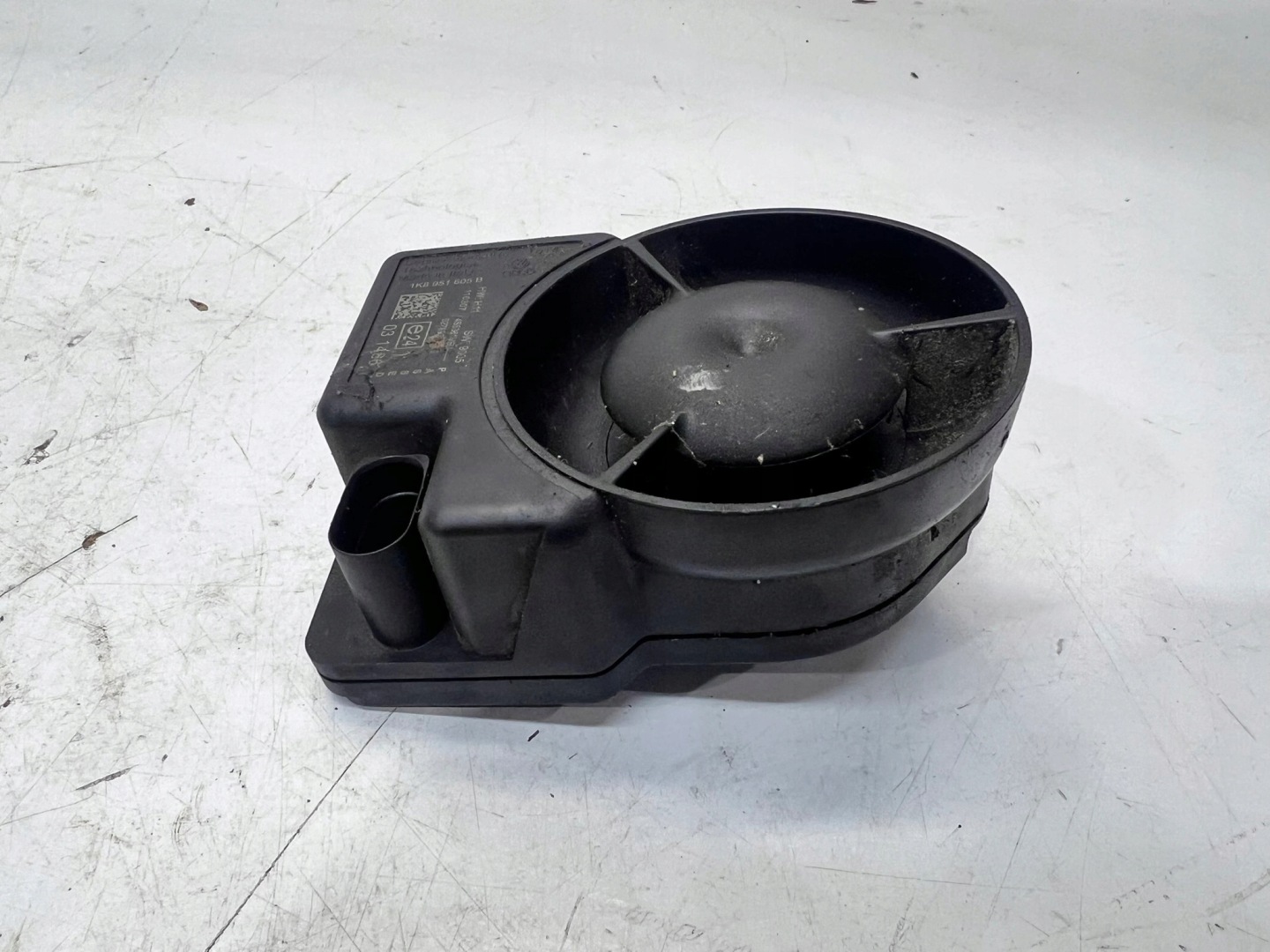 KLAKSON SYGNAL AUDI A4 B8 A5 1K0951605B