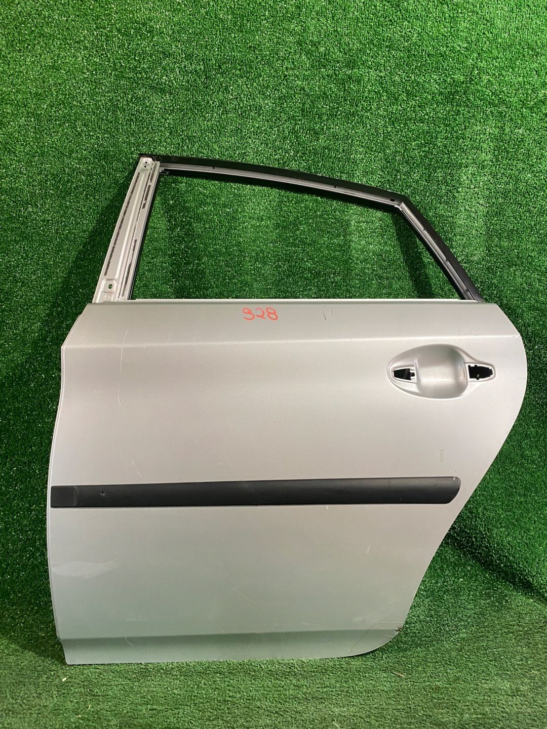 door rear. left TOYOTA PRIUS III 09