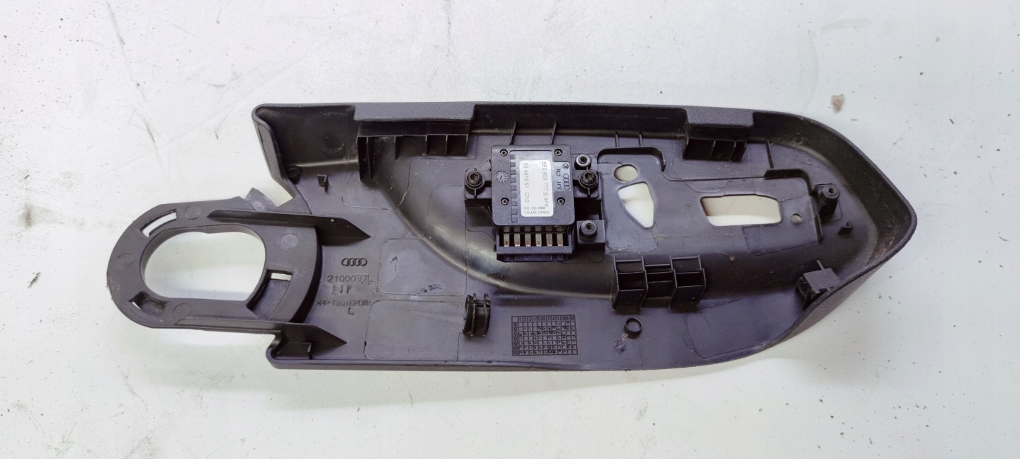 cover spoiler seat left AUDI A6 C6 2100037L
