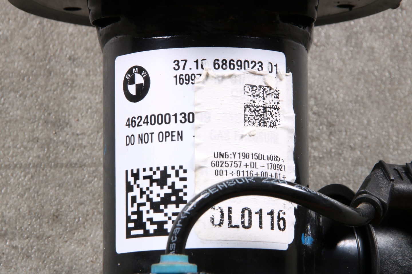 BMW X5 G05 shock absorber left rear part rear VDC 6869023