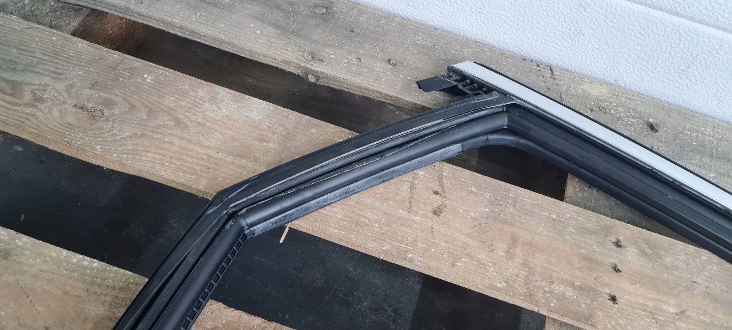 Q5 80A gasket door windows right right rear part 80A839432C