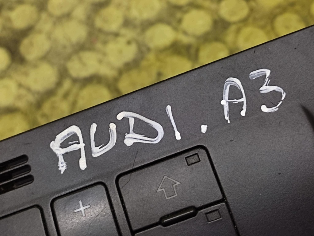 AUDI A3 8L PANEL klími klimatizaci 8L0820043K
