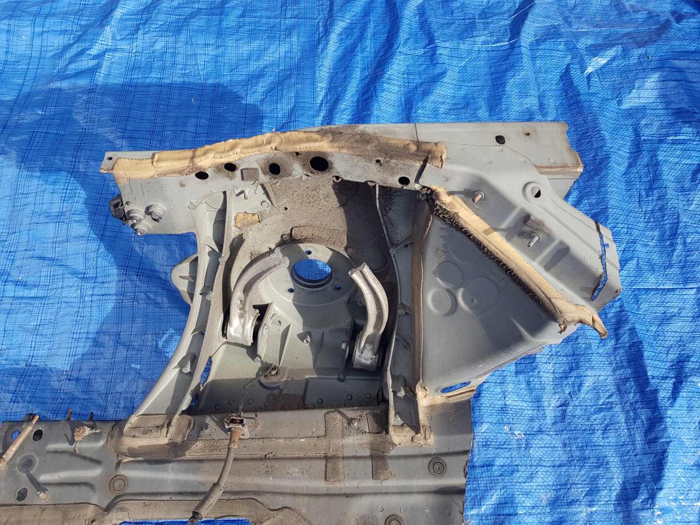MERCEDES W205 placement front body quarter front left