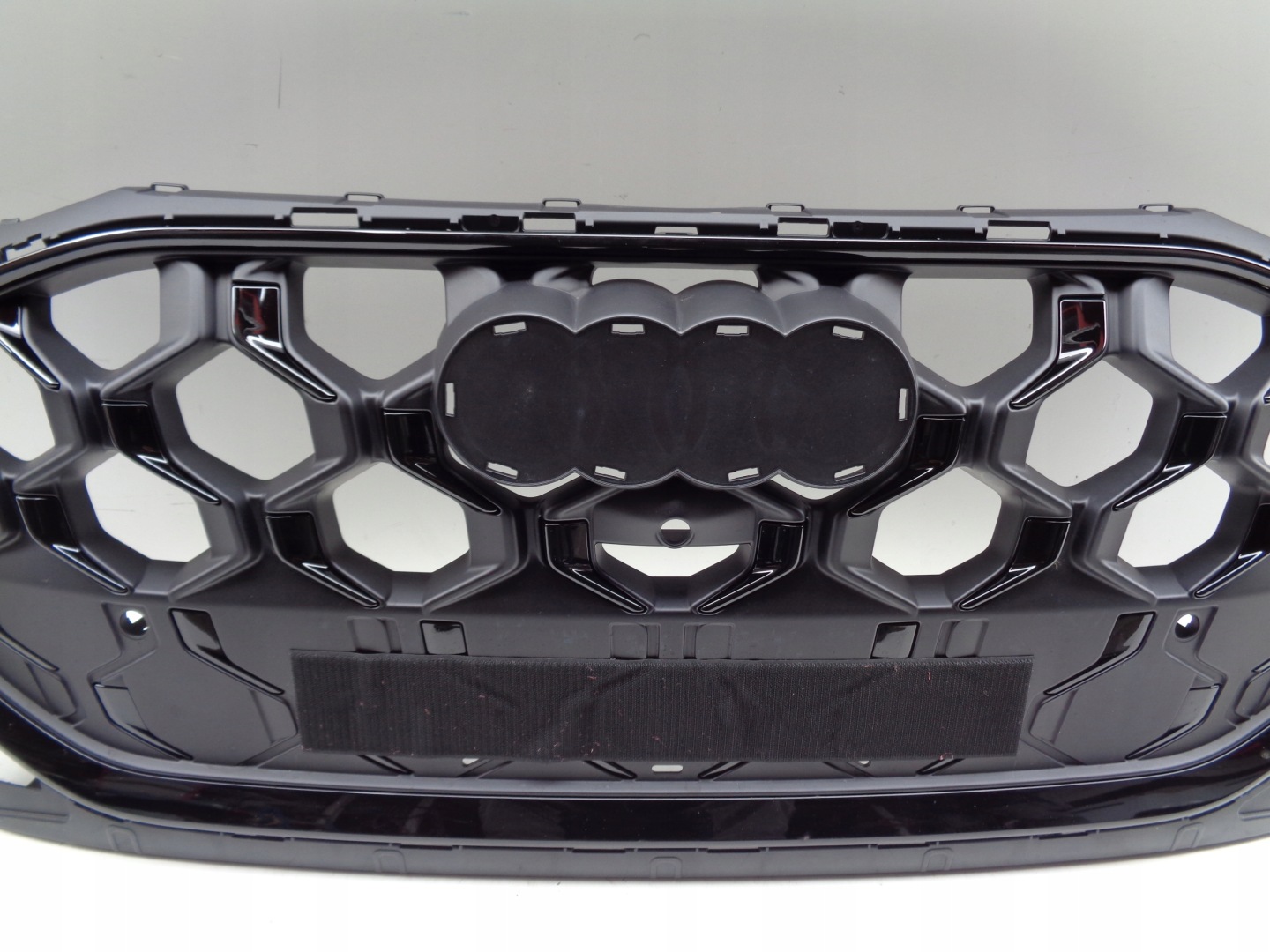 front PREKLADgrill AUDI Q5 III 8MA 24- S-LINE black