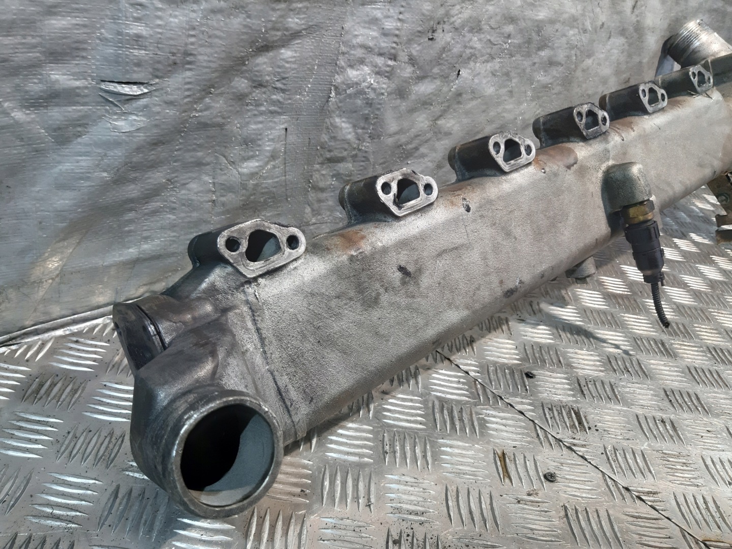 RECYRKULATOR Gase EGR MAN D0836 51081513077