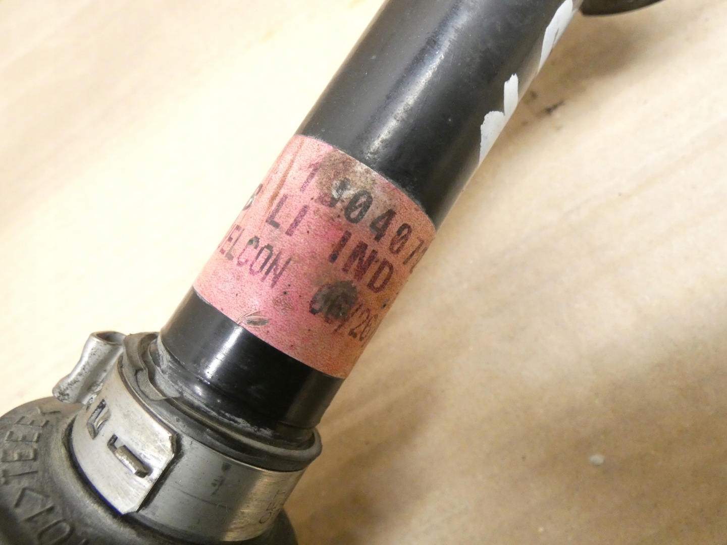 semi-axis left short. NEW BEETTLE 98-10 1.6 8V AYD 1J0407271D