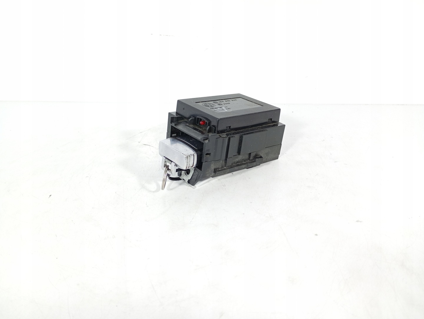 VW Passat B6 05-10 ignition Z KLUCZYKIEM OE 3C0905843