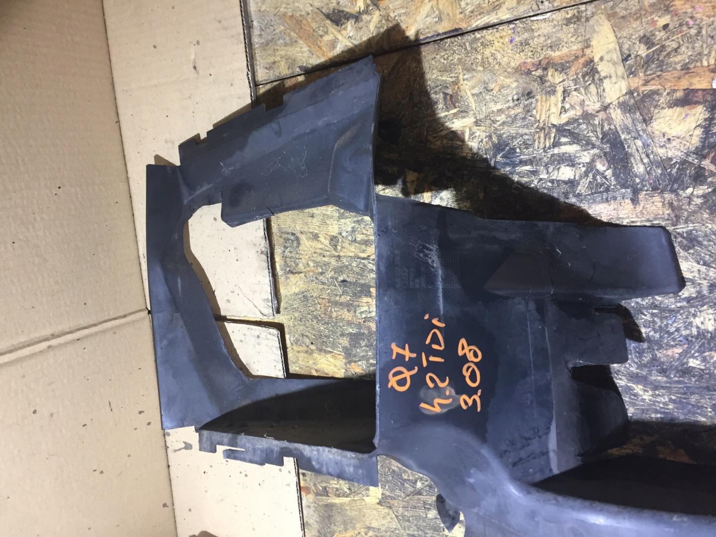 AUDI Q7 4L luftansaugkanal links 4L0117335B