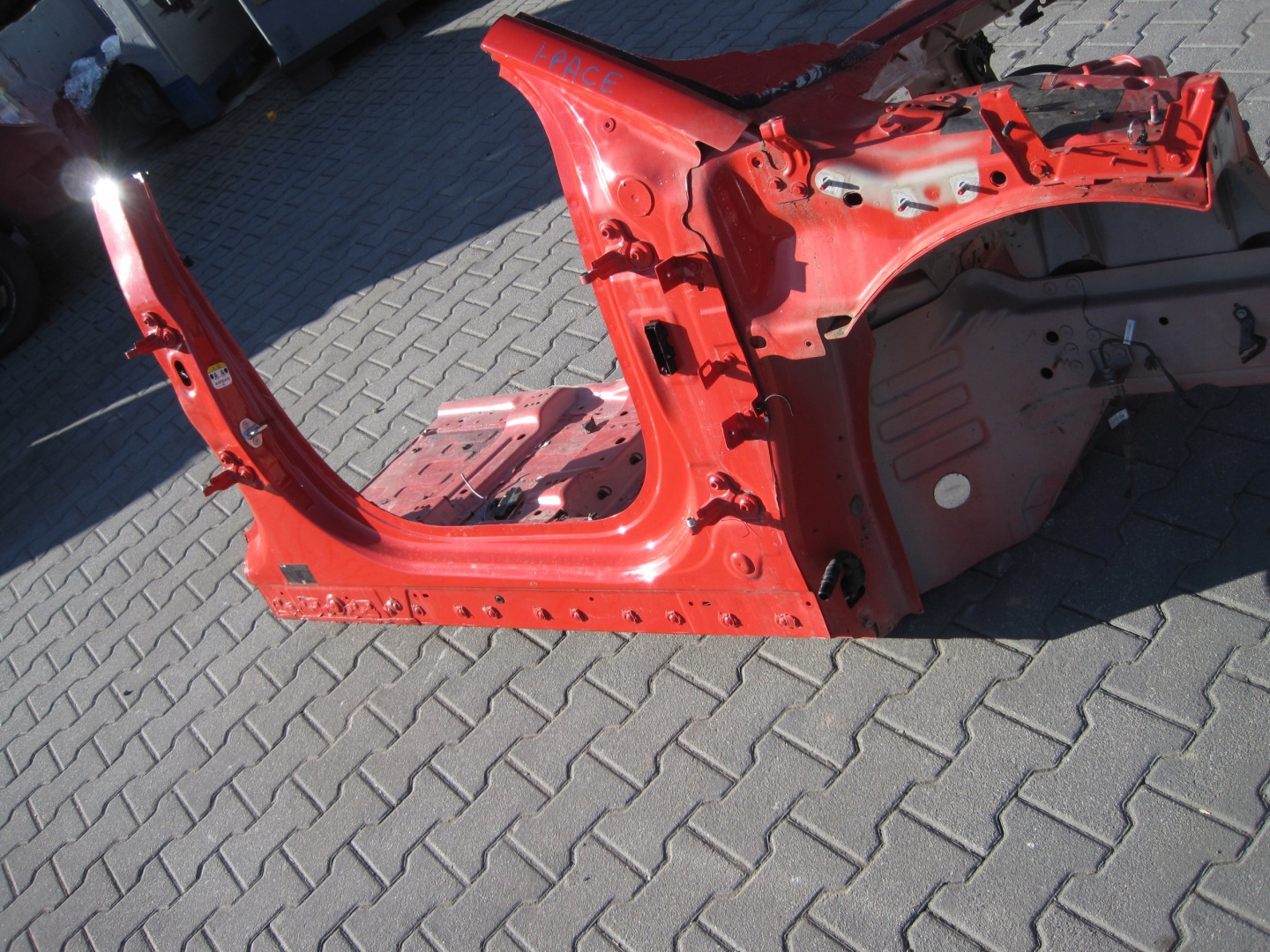 quarter quarter threshold right rear part rear JAGUAR and PACE