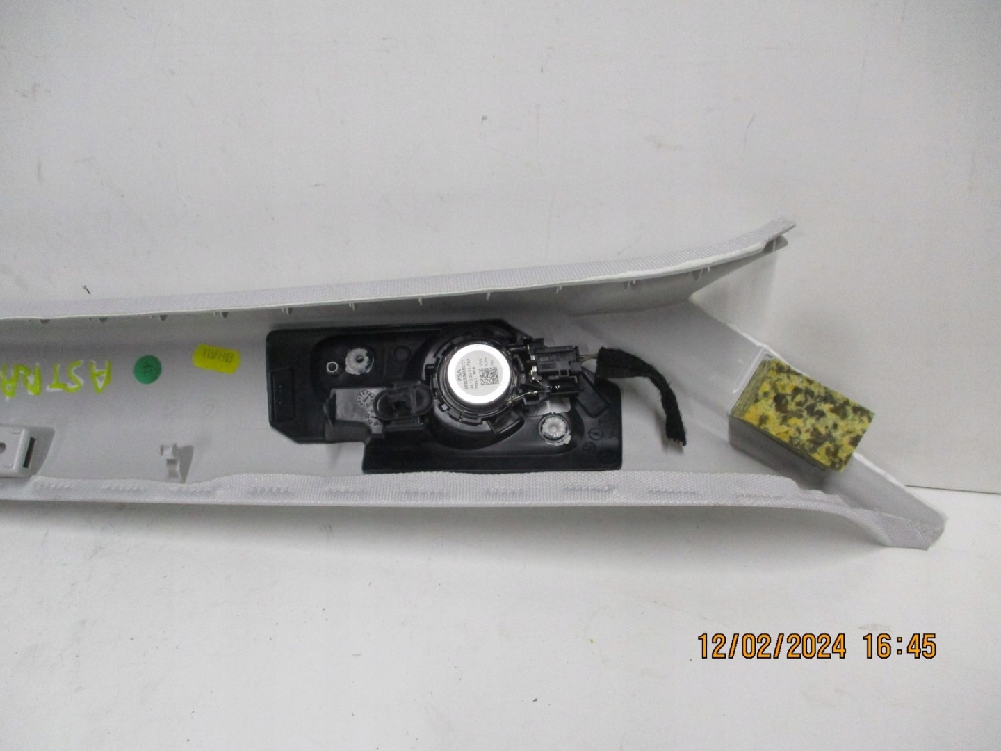 cover for pillar Opel Astra L 6 9832178880