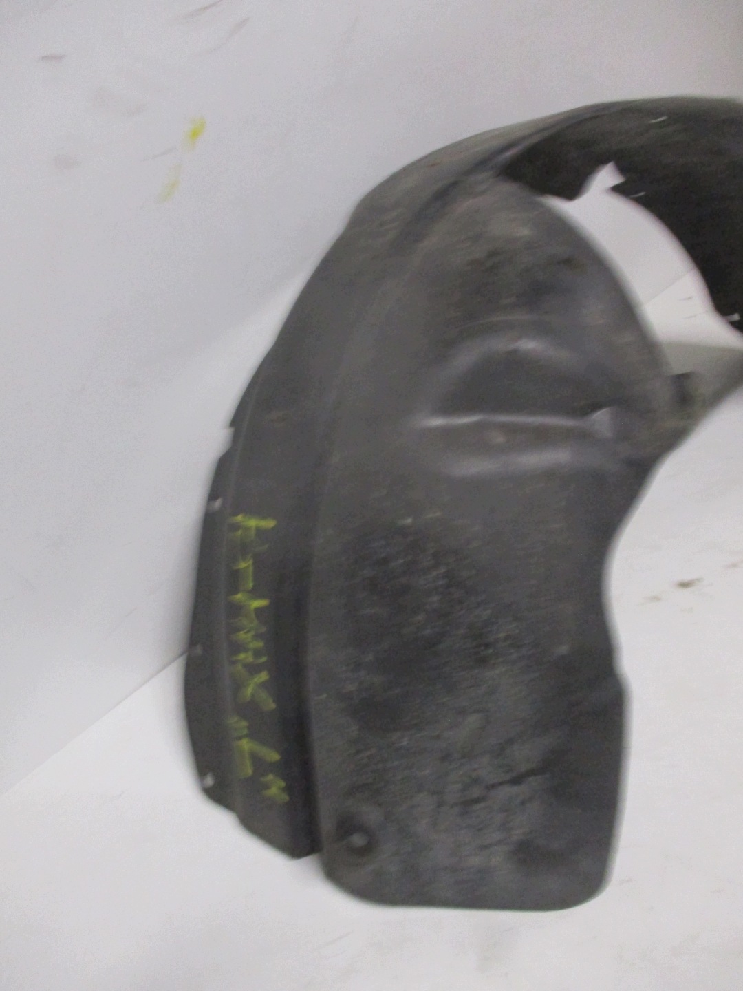 mudguard front left FORD B-MAX AV11-16115-AB
