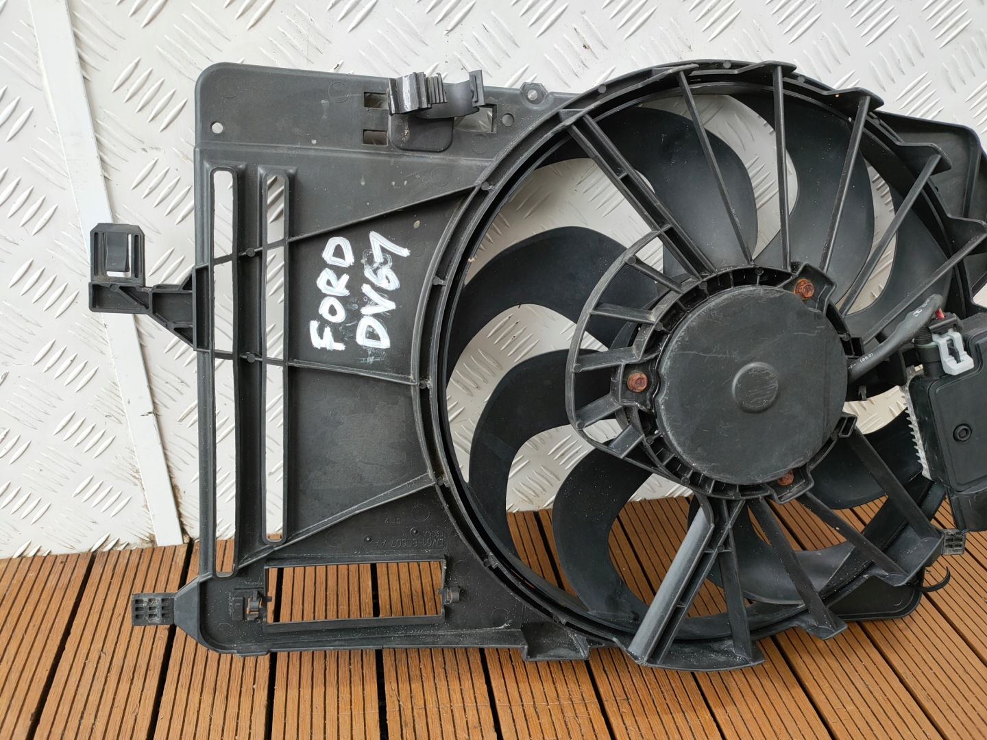 FORD TRANSIT CONNECT MK2 13-18 1.5 TDCI ventilátor chladiče DV61-8C607-AA