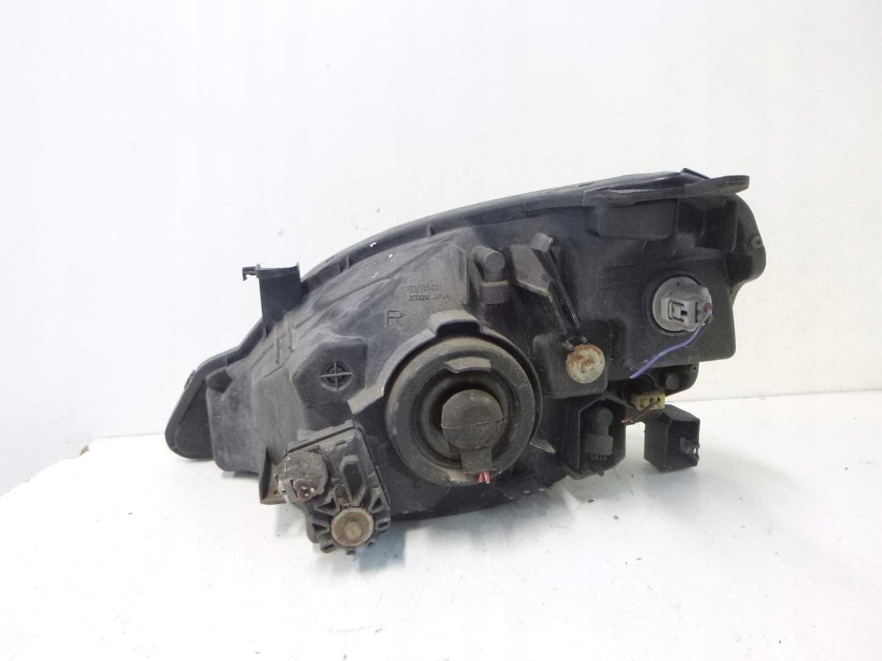 light front Suzuki Liana 2001r.