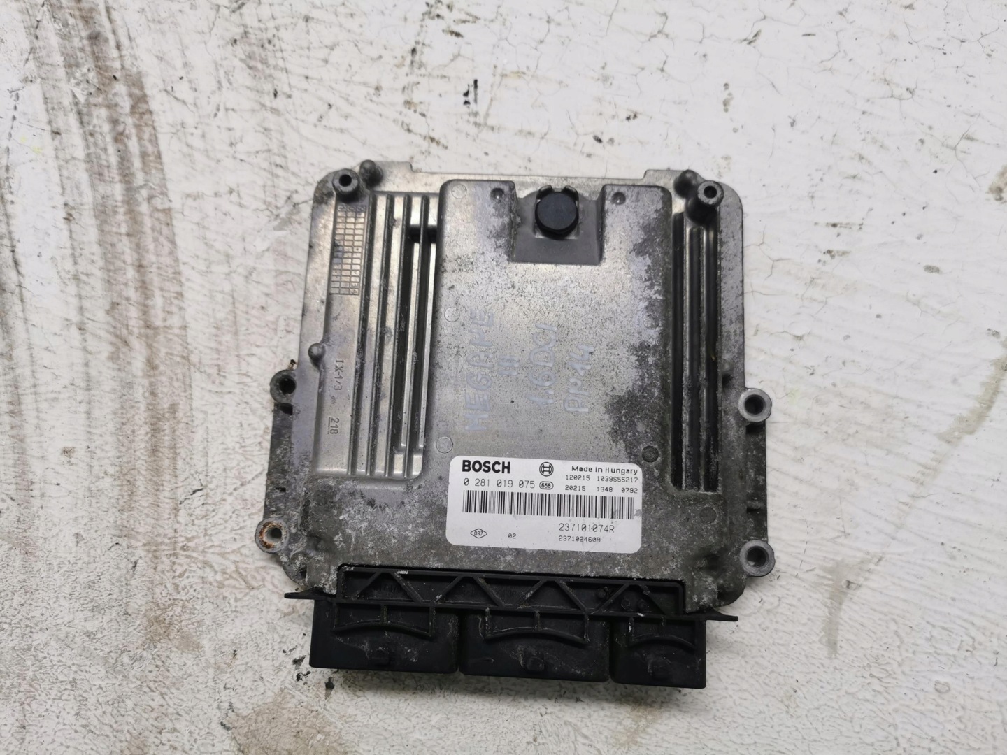 control unit of the engine RENAULT MEGANE III 1.6 DCI 08-16