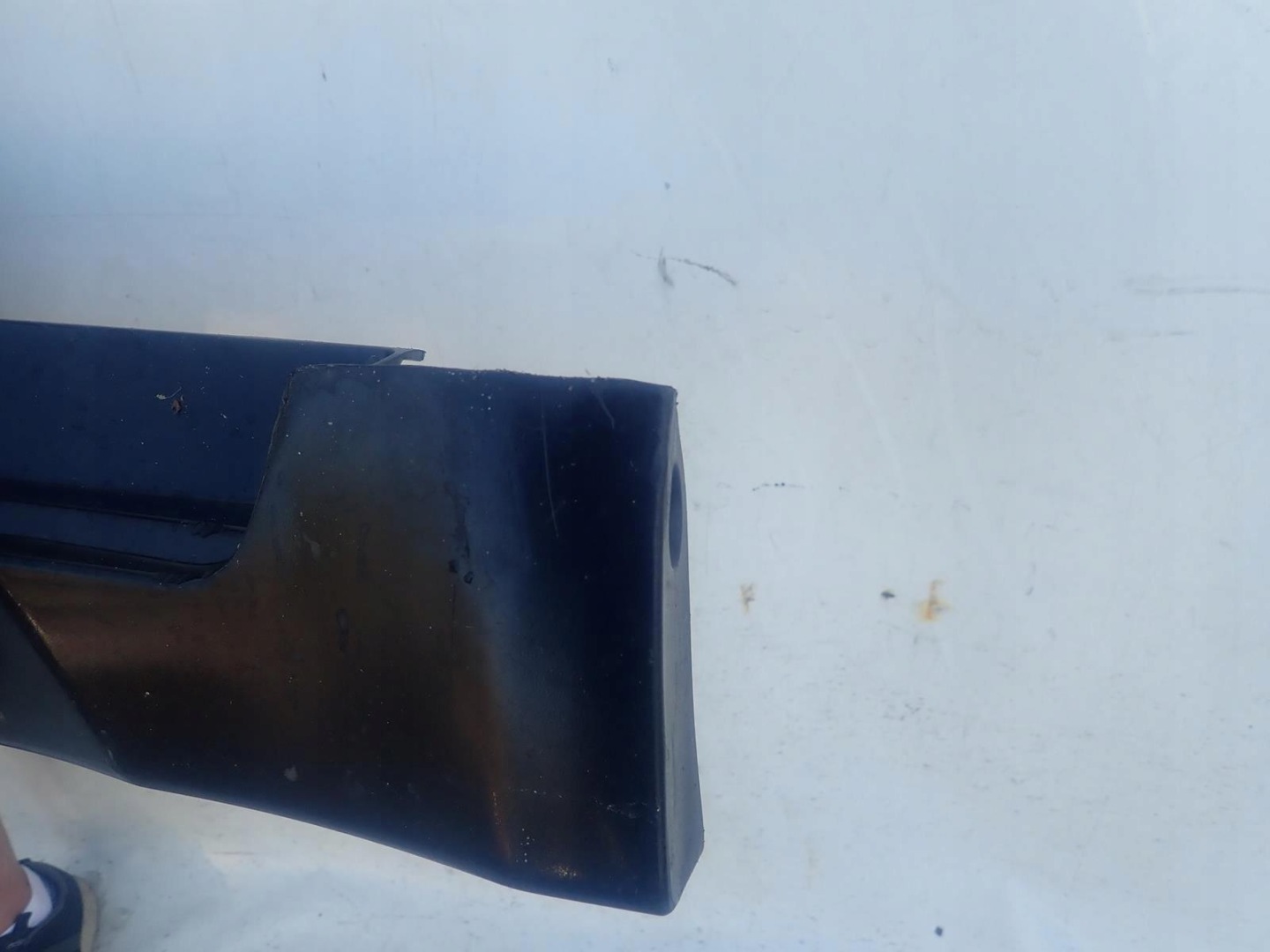 TOYOTA AVENSIS III 3 09-15 moulding threshold right