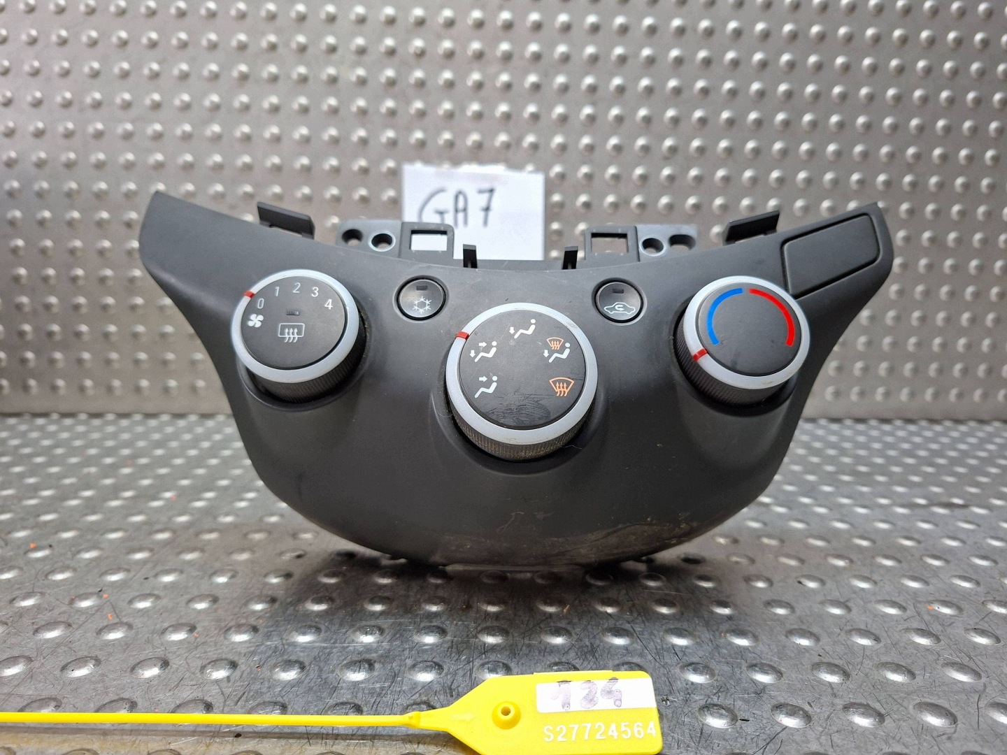 PANEL of the air conditioning CHEVROLET SPARK M300 09-13