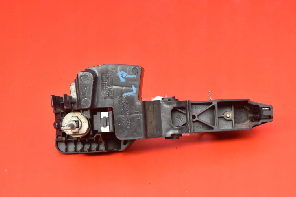 handle left front front black 90308-02200 KIA CEED 1 and 07-10