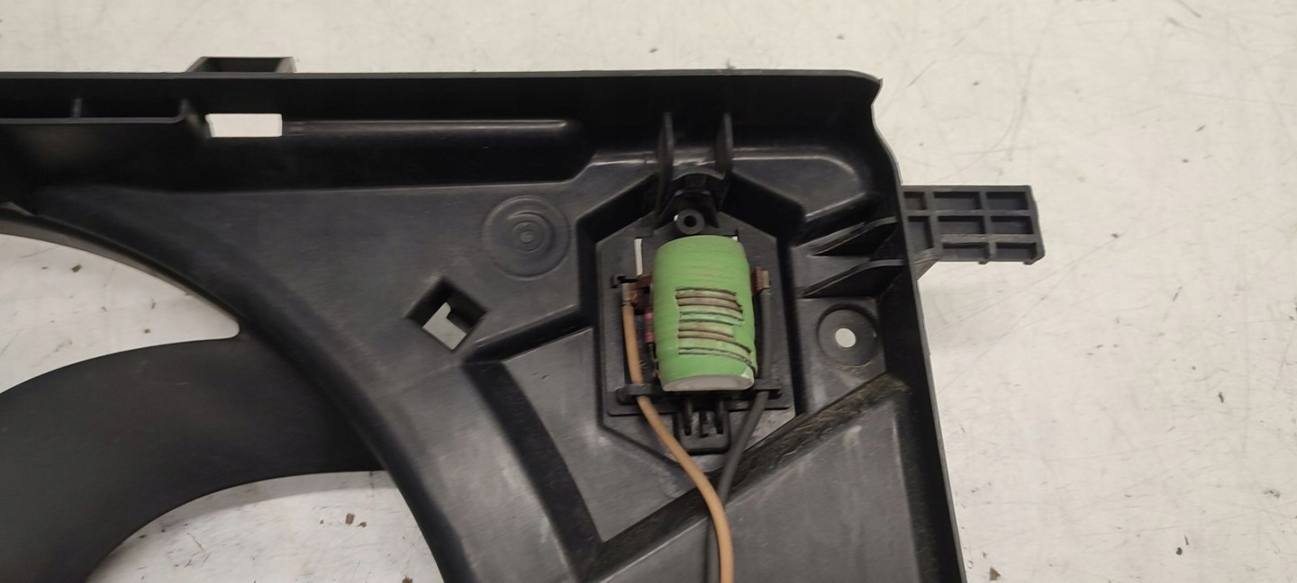 ventilátor chladiče Opel Astra J kombi 2,0 CDTI