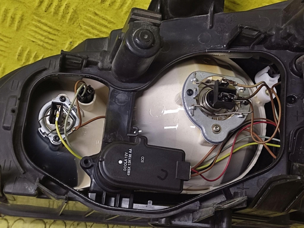 FORD FOCUS MK2 REFLEKTOR light right front