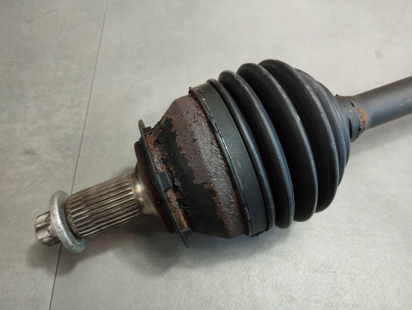 Mercedes B-KLASA W246 W242 semi-axis right front A2423301700