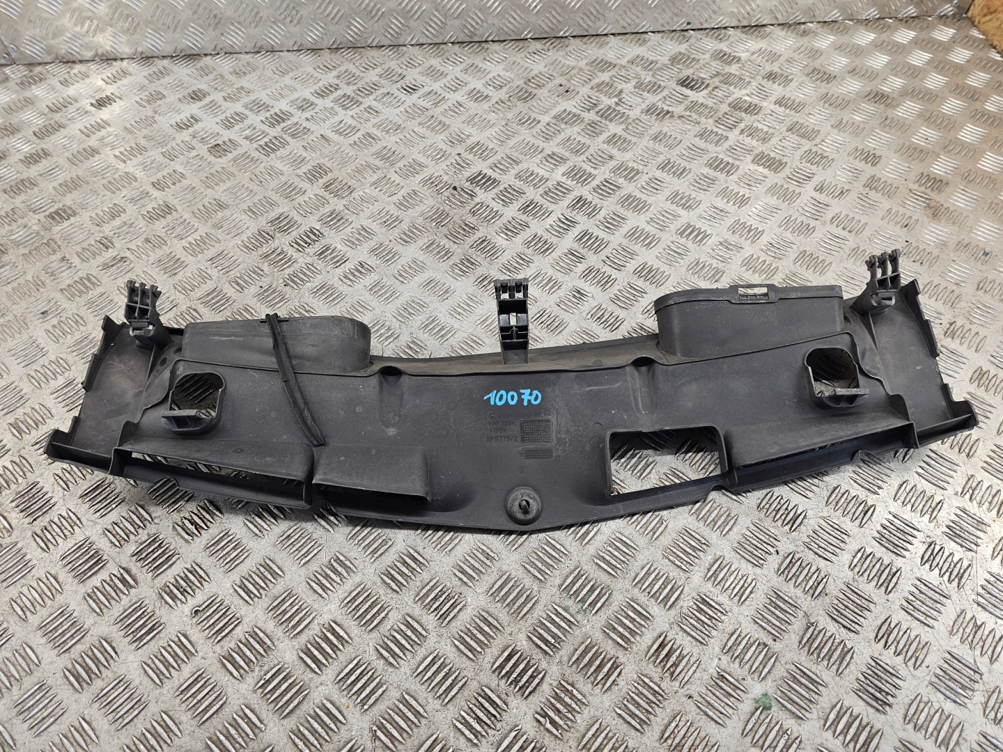 couverture couverture radiateur MERCEDES W204 C 07-14 A2045000155