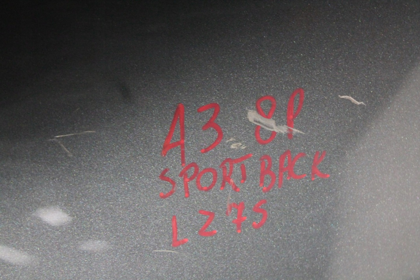 fender left front front AUDI A3 8P LZ7S