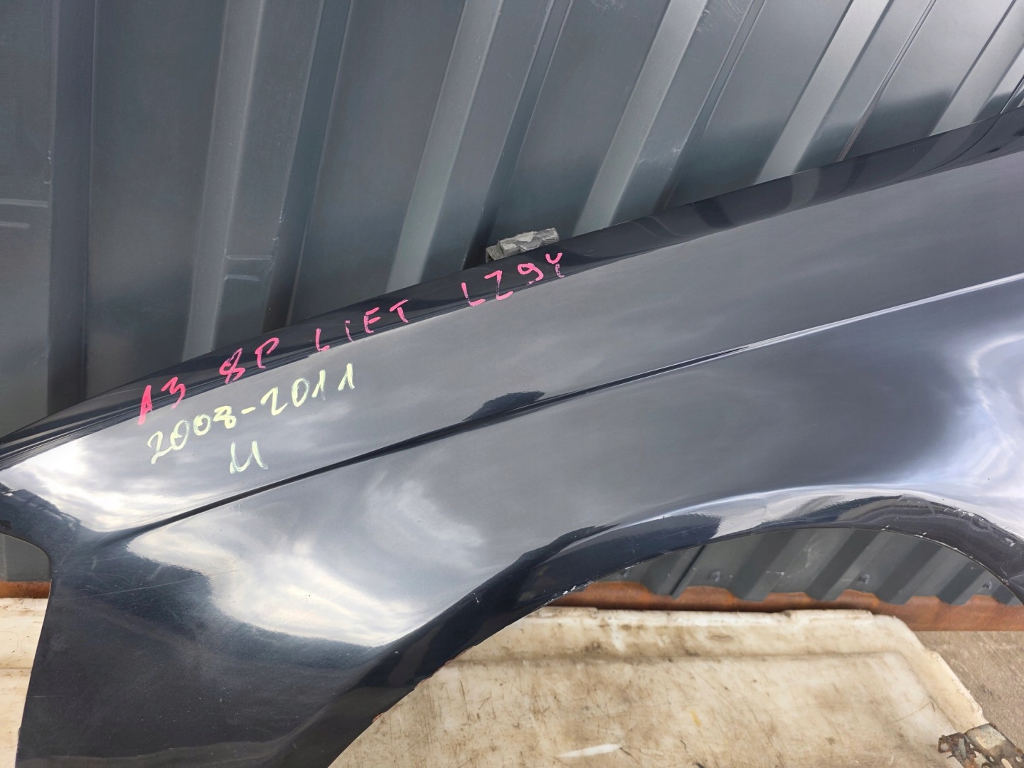 fender left front AUDI A3 8P LIFT 2008-2012 LZ9Y !!!