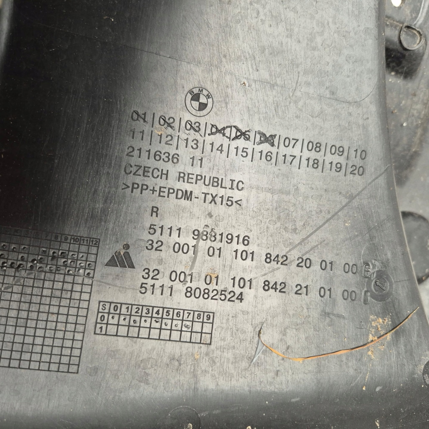 BMW X1 U11 m-packet 22-> držák držák pravý předek přední