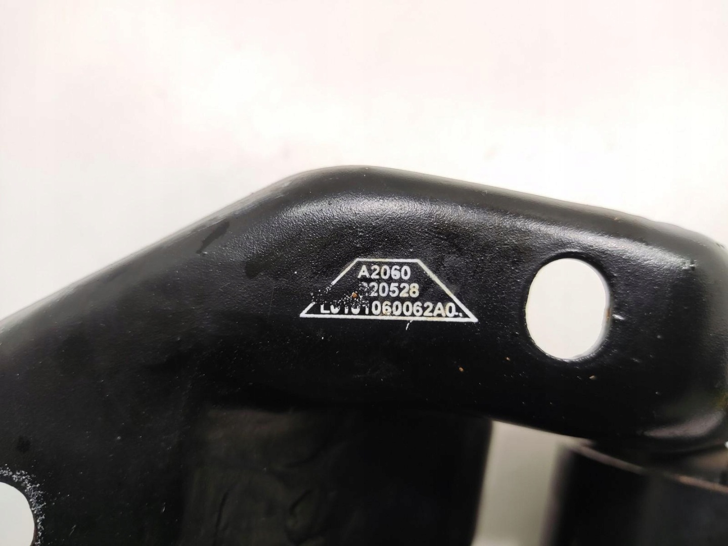 holder engine mount left PIAGGIO PORTER II NP6 1.5 petrol 2021-2025