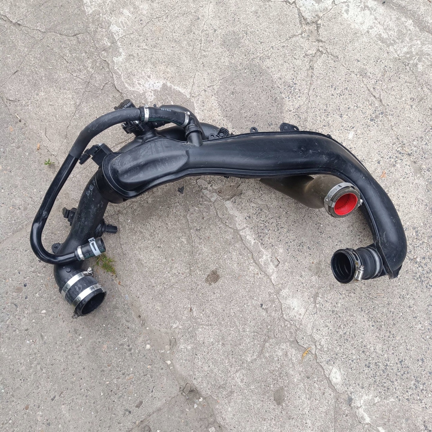 Ford Kuga II 2014 pipe / hose dolotowy air KOMPLET