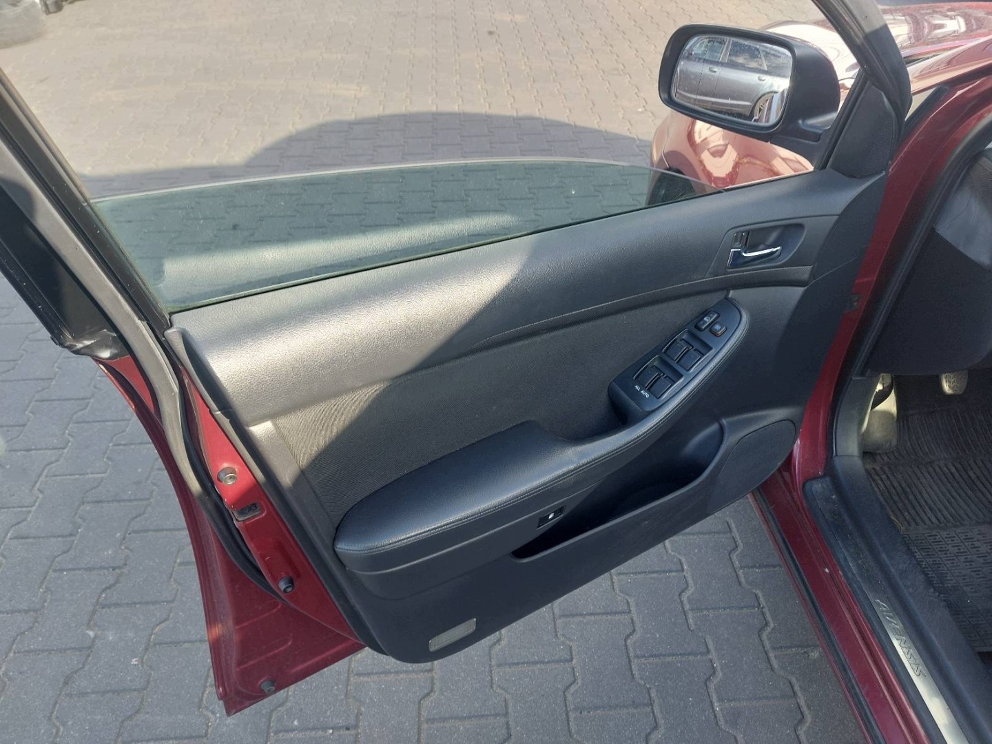 door complete left front TOYOTA AVENSIS T25 HB 5D 3M8