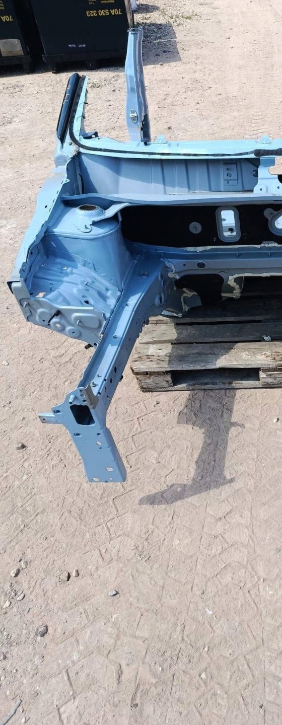 quarter bodywork front side right Renault 4 2024R BIYZE