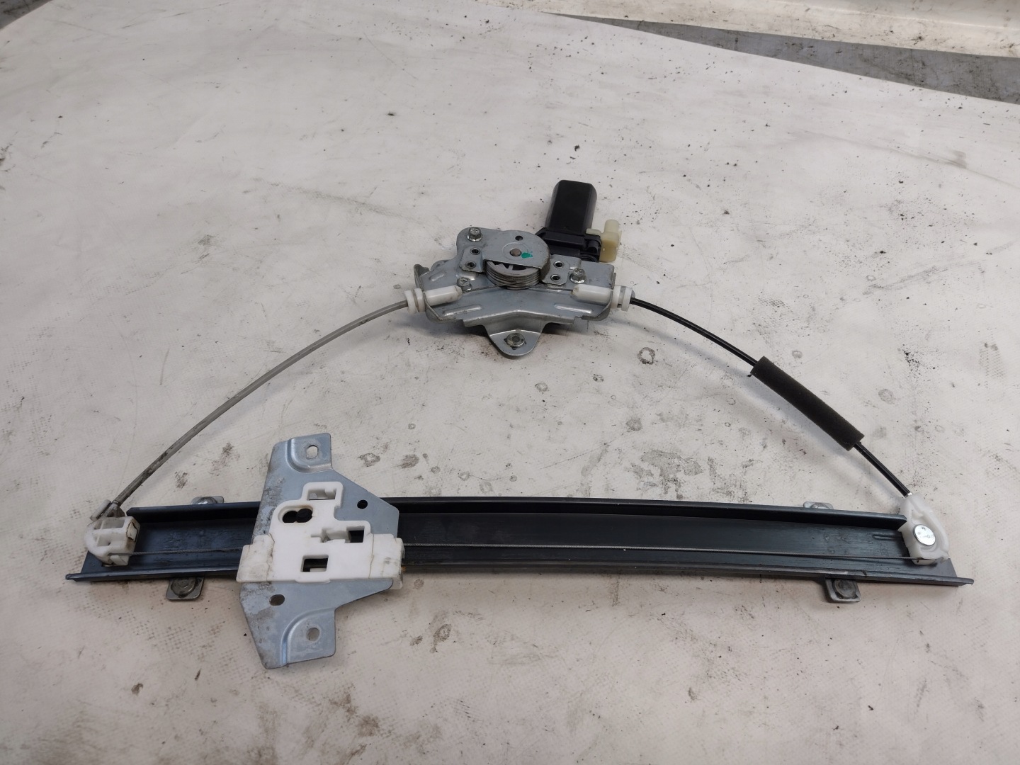 window regulator left front Kia Picanto and 1 lift 5D 1060272