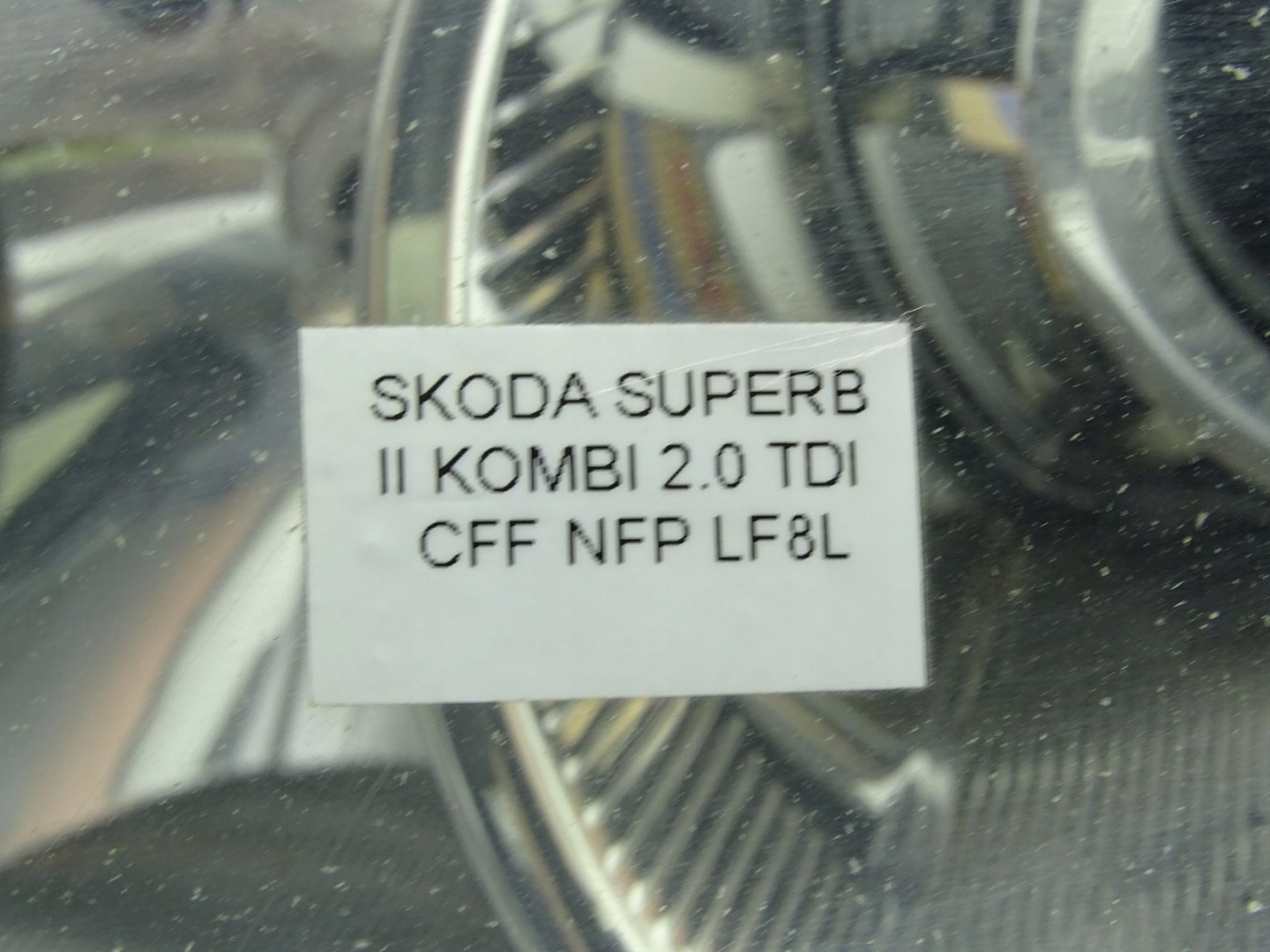 REFLEKTOR light left front front SKODA SUPERB II 3T2941015C