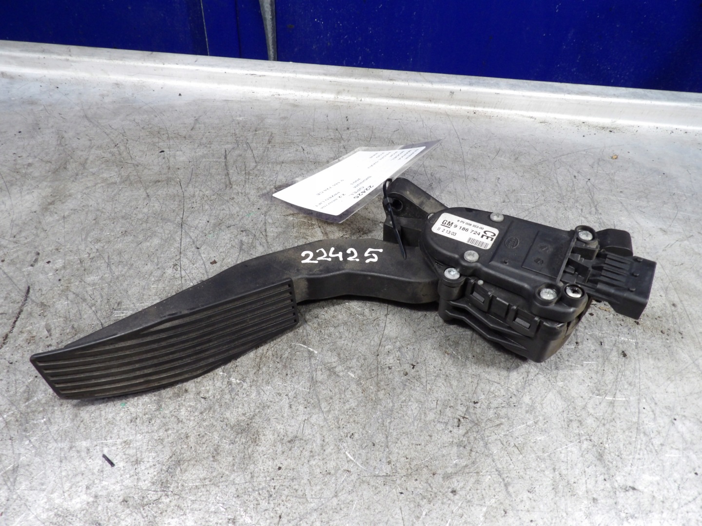 Opel Signum Gaspedal 2,2B