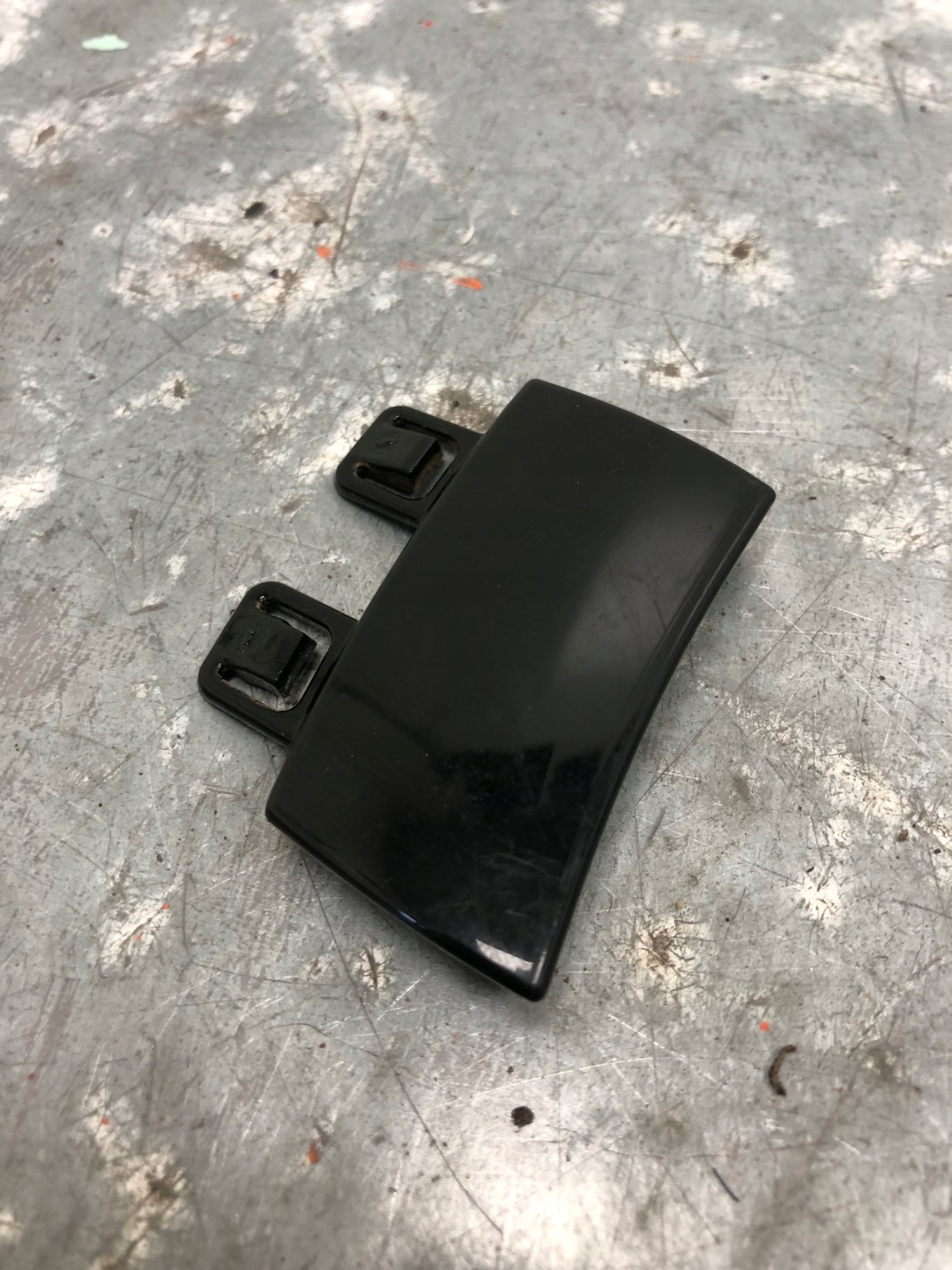 Abschleppöse vorne MERCEDES W214 A2148853904