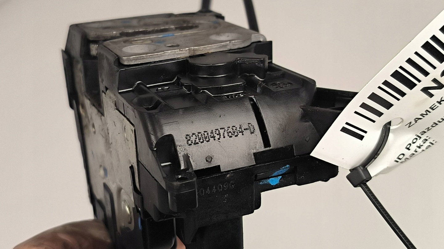 lock door right front 8200497604 RENAULT KANGOO II