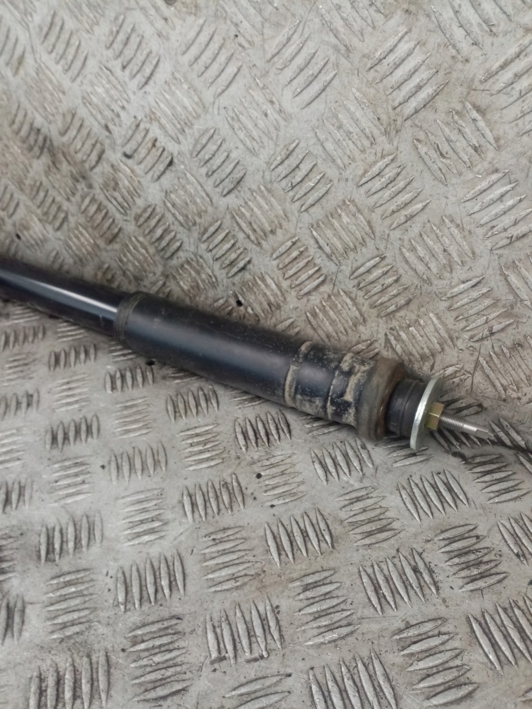 shock absorber front front MERCEDES-BENZ E-KLASA W210 2.2 CDI