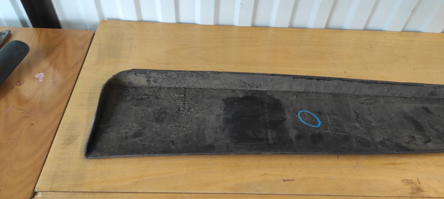 moulding door front RENAULT Trafic III Vivaro B 808213720R