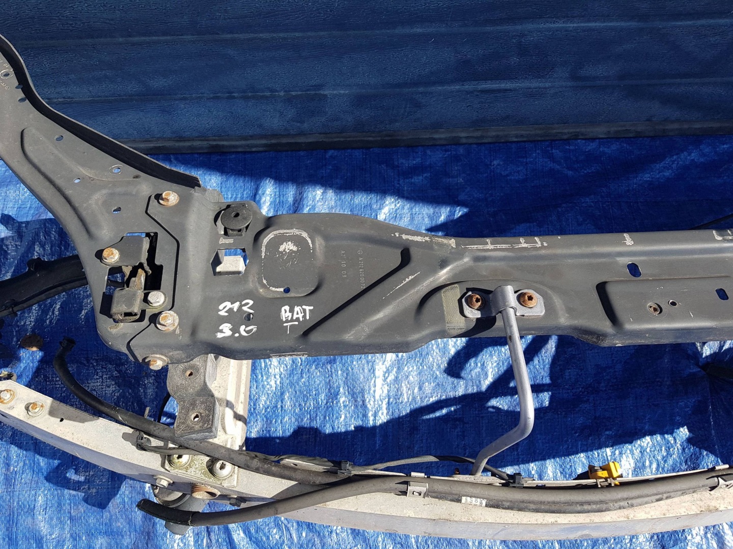 support panel for radiators front Mercedes E W212 sider pillar of a bumper