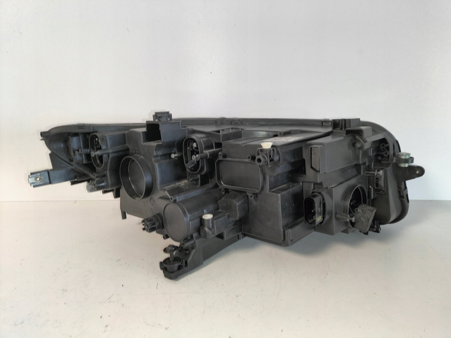 light front reflektor left VW TIGUAN II LIFT 20- FULL LED IQ LIGHT