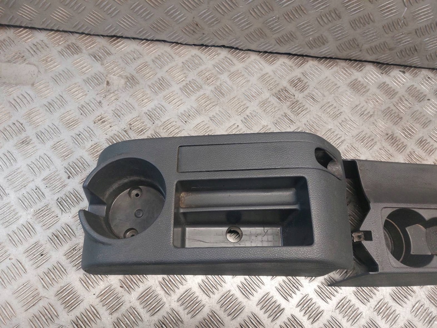 TUNEL mitte VOLKSWAGEN JETTA V 1K5863323B 1K5863243 1K0857961 1K5862531B